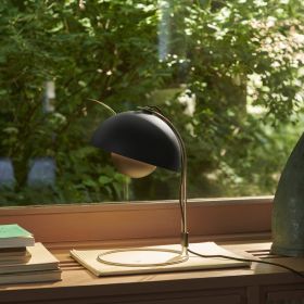 Tradition - Flowerpot Table Lamp VP4 (Color: Matte Black)