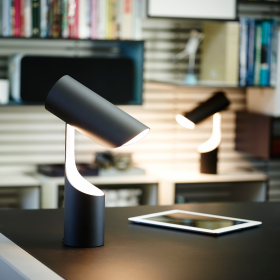 Le Klint - Mutatio Table Lamp (Color: Matt black)